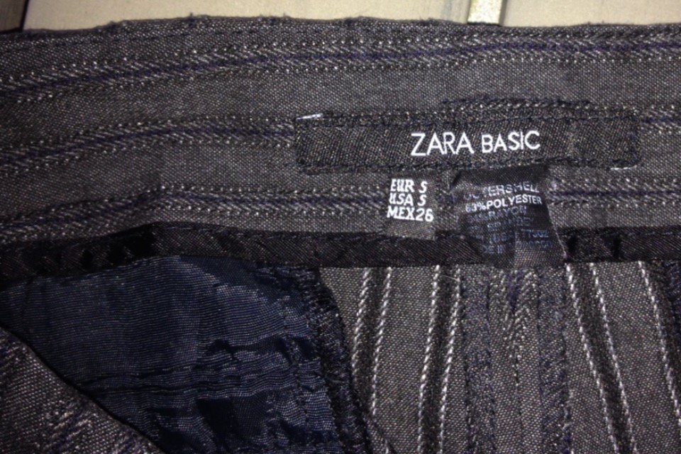 ZARA Bermuda SHORTS Nadelstreifen Gr. S