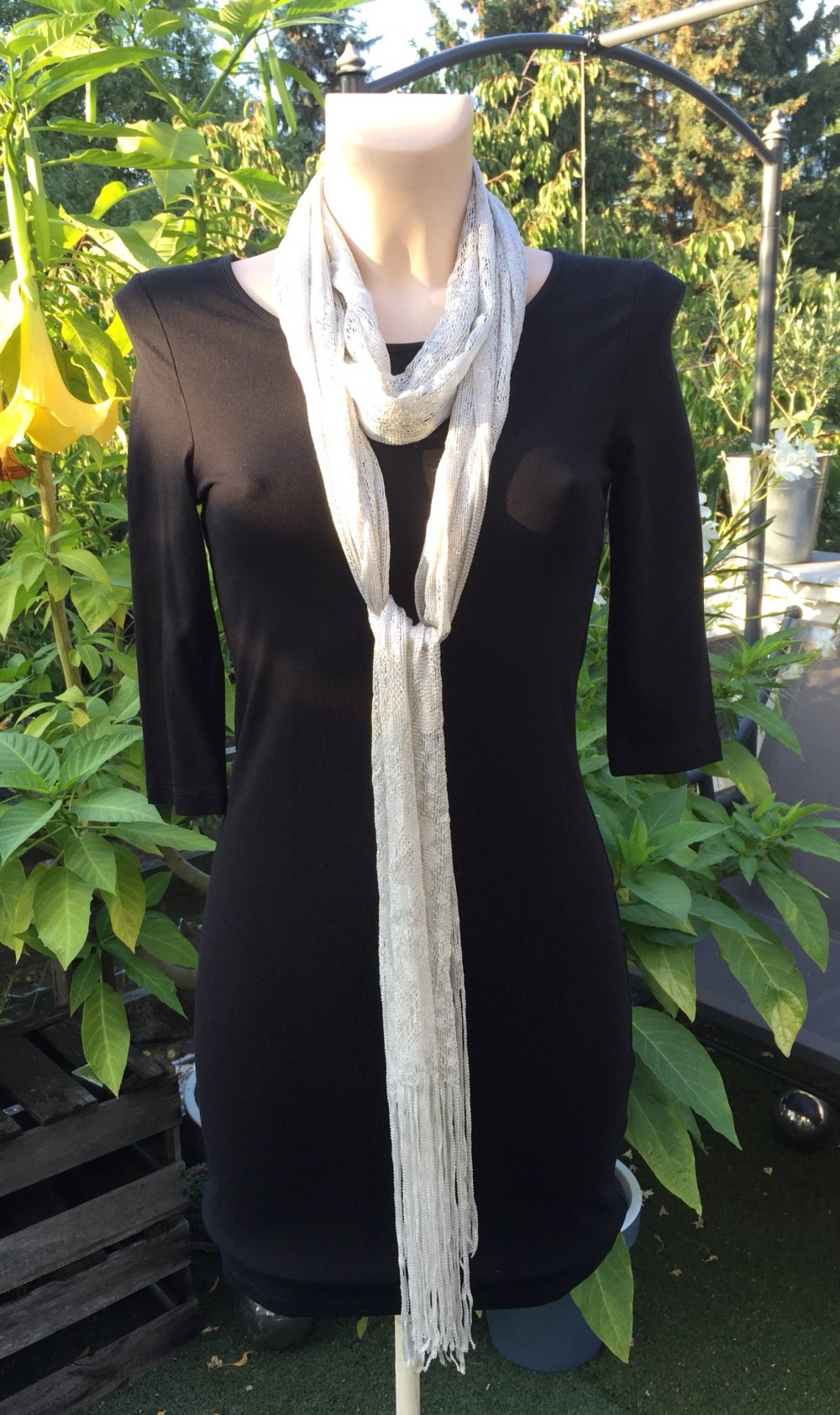 MADELEINE Schal Spitzenschal LACE SCARF