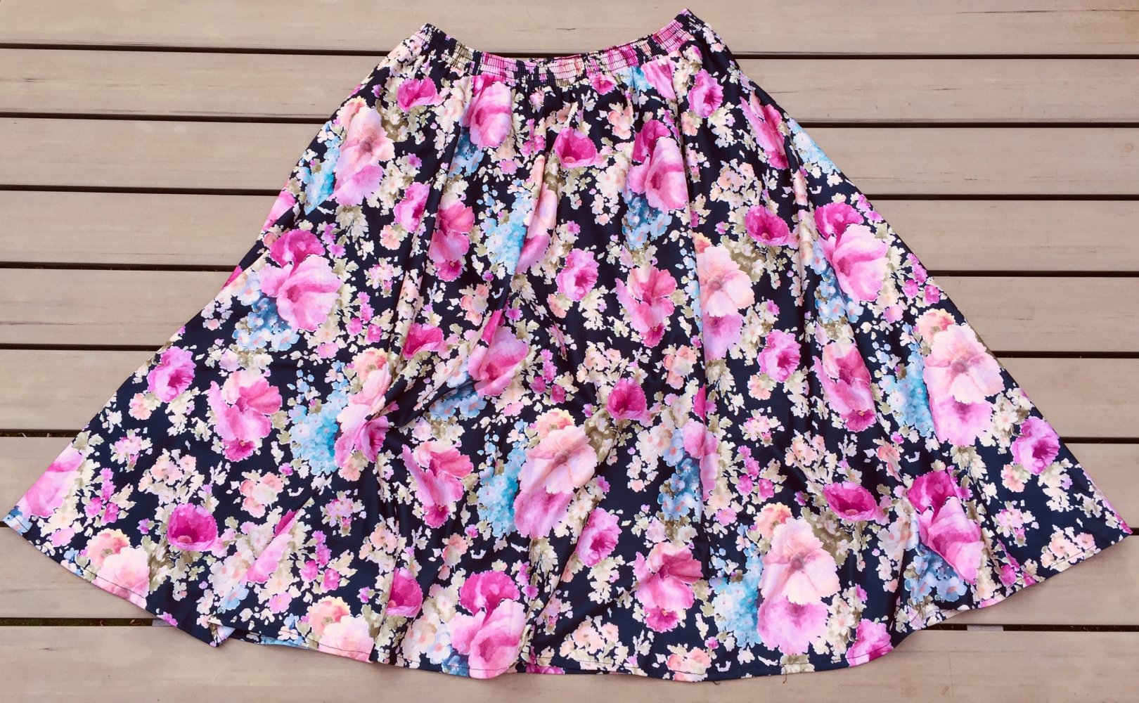 True Vintage Blumenrock Rock Mille Fleur