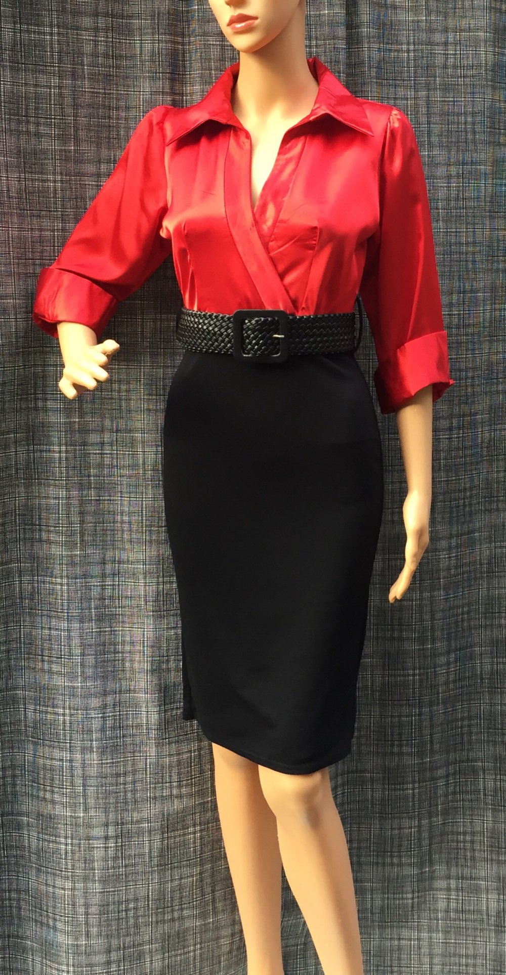 Blusenkleid mit Bleistiftrock & Flechtgürtel