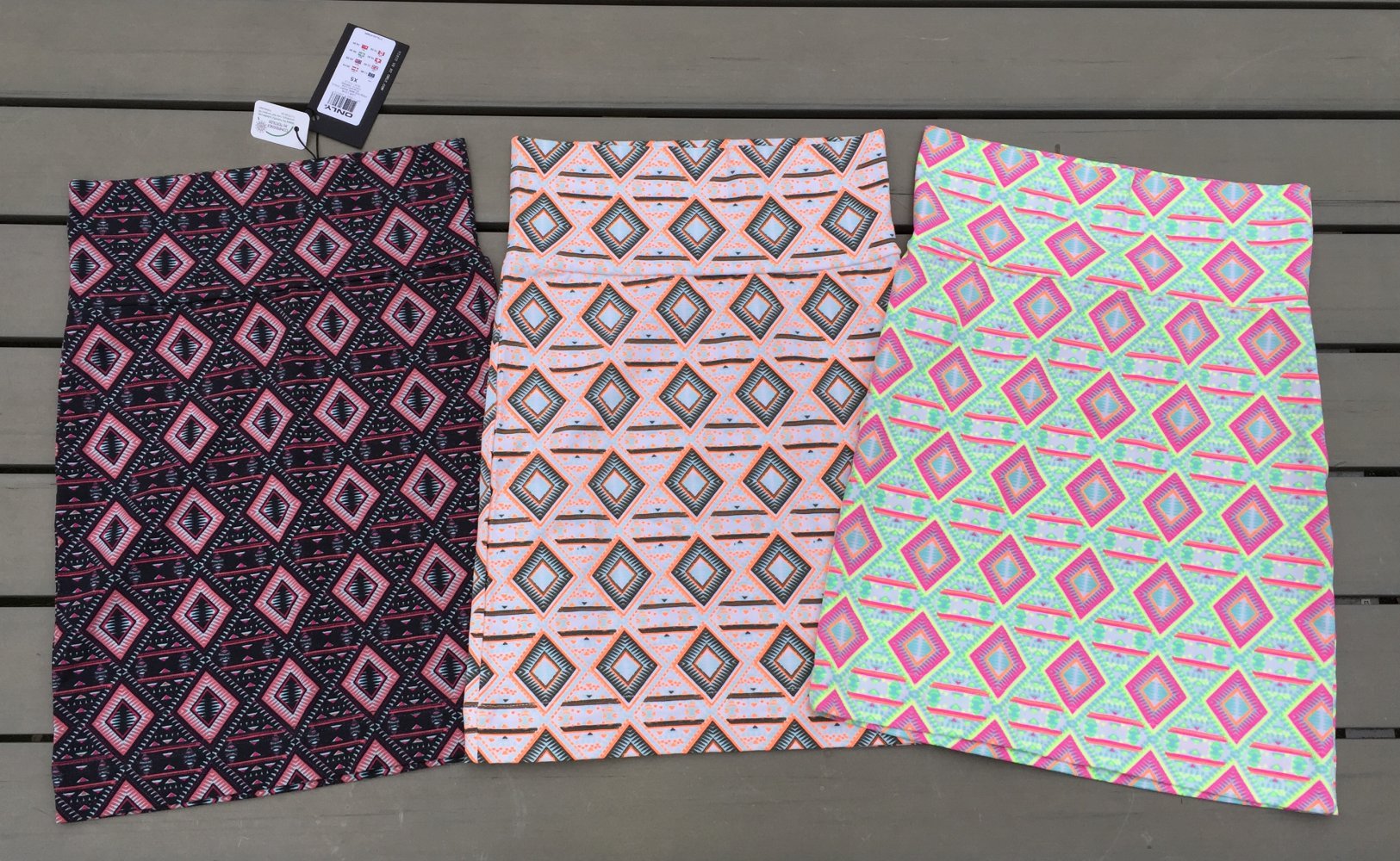 NEU: ONLY Stretchrock ROCK Minirock TUBE Etno NEON Gr. XS