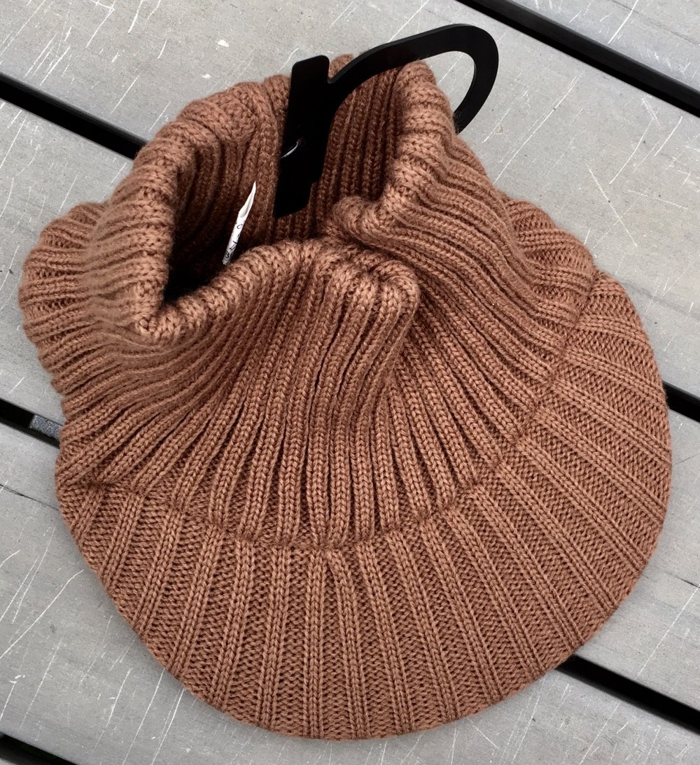 NEU: Strick STIRNBAND Beanie mit Schild