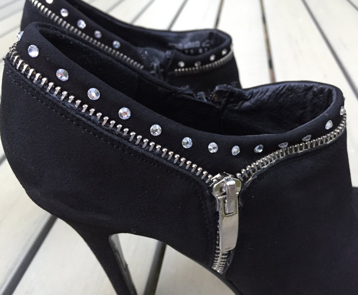BOOTIES STIEFELLETTE Hochfront PUMPS mit BlingBling Gr. 38