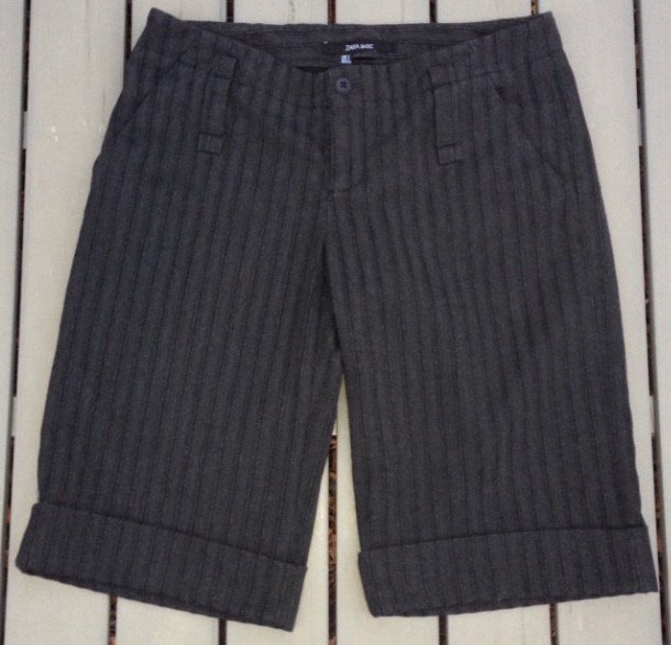 ZARA Bermuda SHORTS Nadelstreifen Gr. S