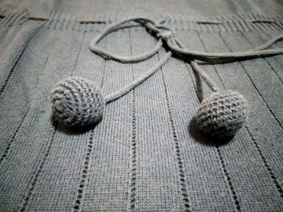 Pullunder mit Lochmuster