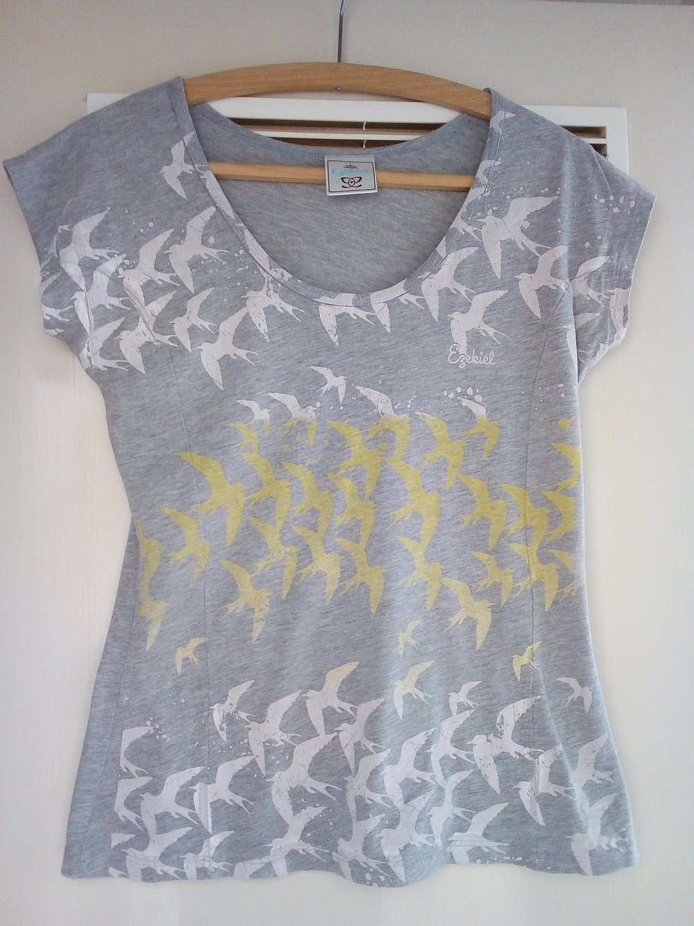 Ezekiel Shirt Top mit Vogelmotiv