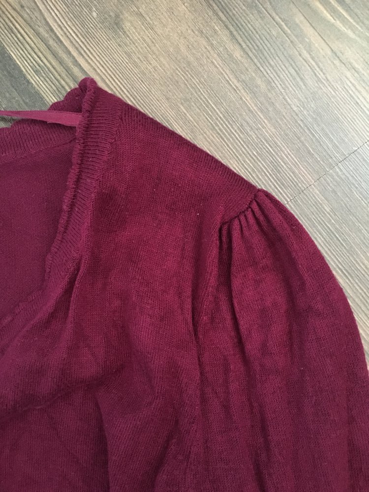 Brombeerfarbende Strickjacke Sweatshirtjacke Jacke Cardigan 38 