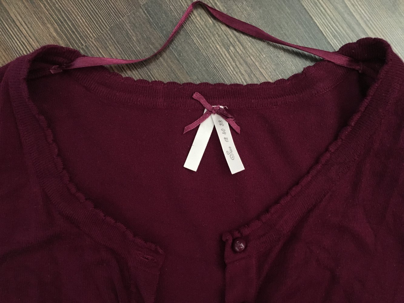 Brombeerfarbende Strickjacke Sweatshirtjacke Jacke Cardigan 38 