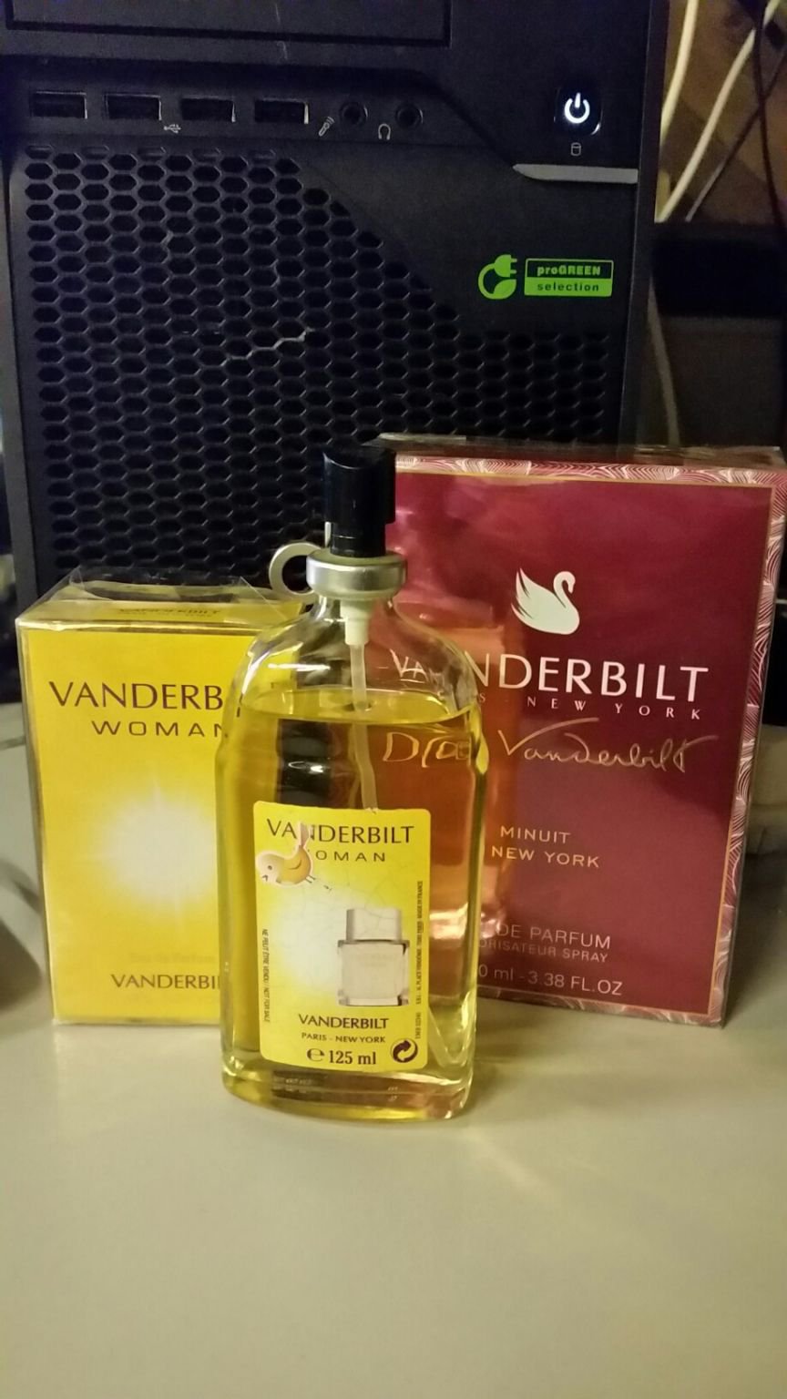 3 x Vanderbilt = 240 ml .. Woman EdP 15ml + Minuit Parfüm  100ml Minuit OVP  + 125ml Spray Rarität women