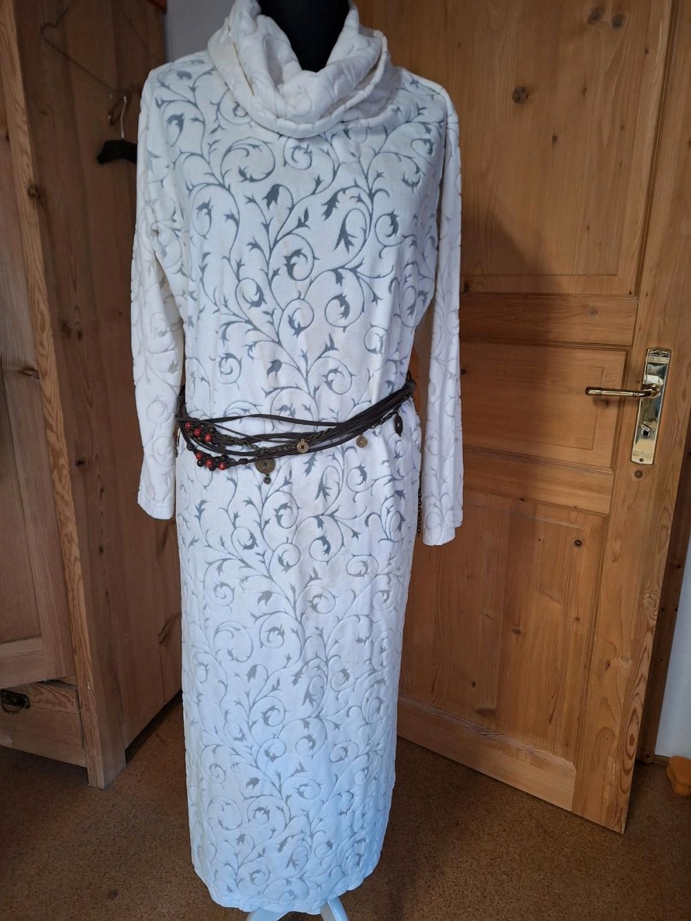 Langarm Kleid MADELEINE , neu m. Etikett Gr. 46-48; Langgröße 92 cremeweiß großer Schalkragen