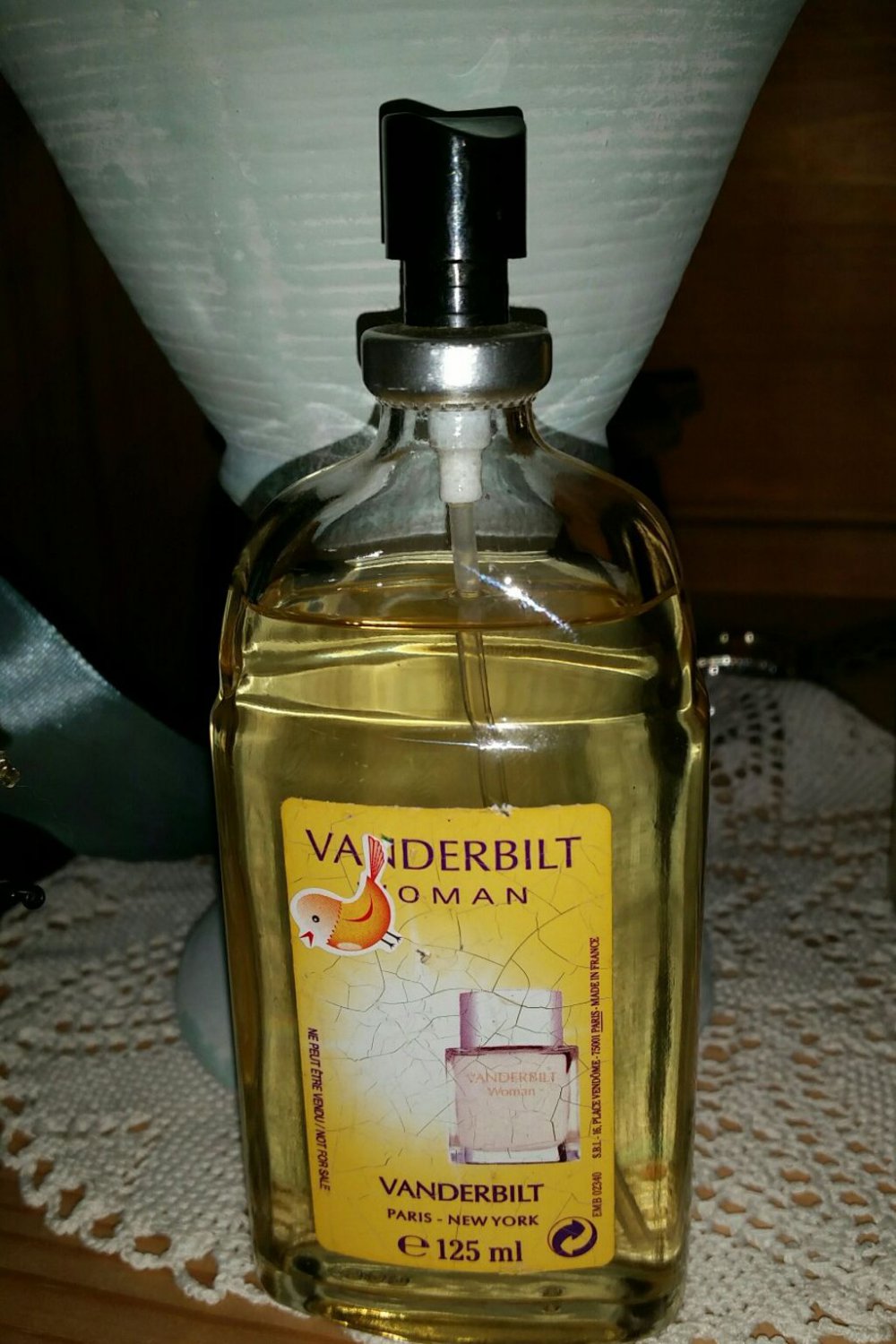 3 x Vanderbilt = 240 ml .. Woman EdP 15ml + Minuit Parfüm  100ml Minuit OVP  + 125ml Spray Rarität women