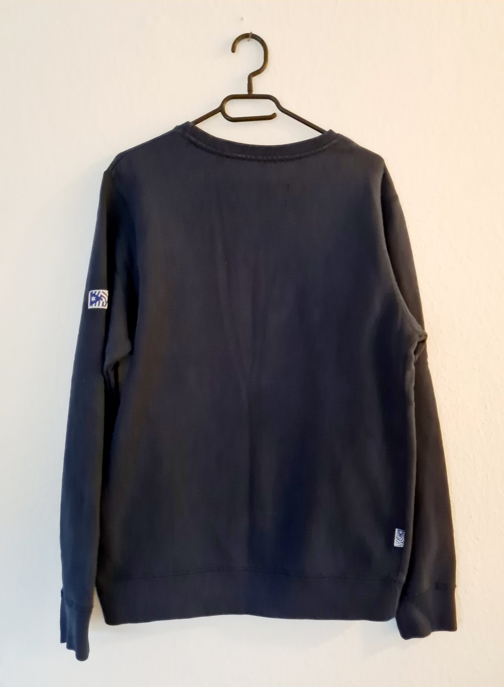Mazine Sweatshirt blau-weiß Schriftzug gedruckt Casual-Look