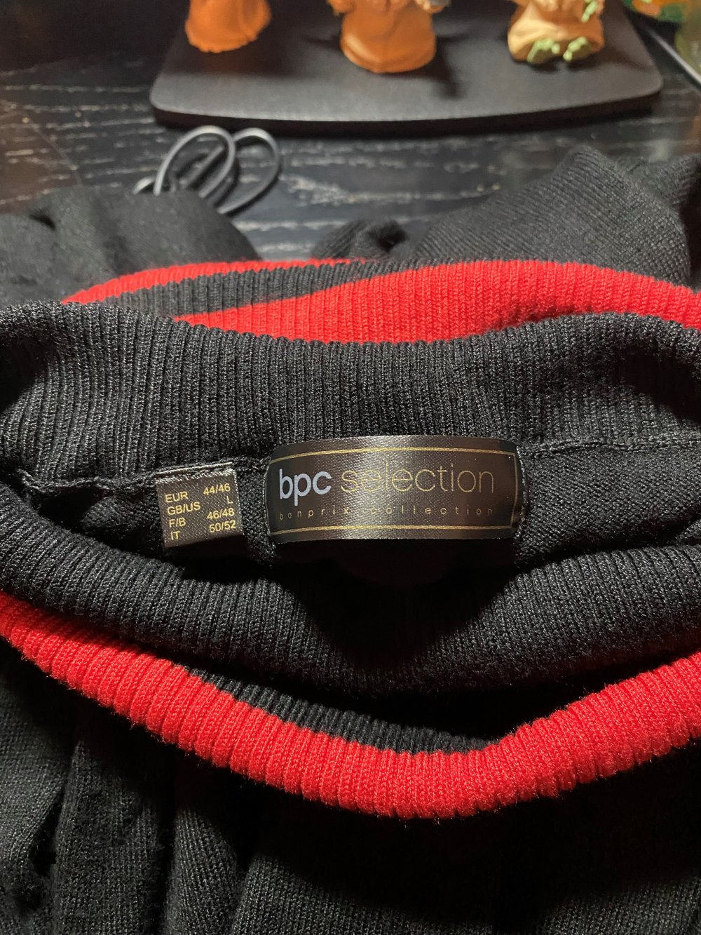 Rollkragenpullover schwarz/rot (bonprix selection), Größe 44/46, neu und ungetragen