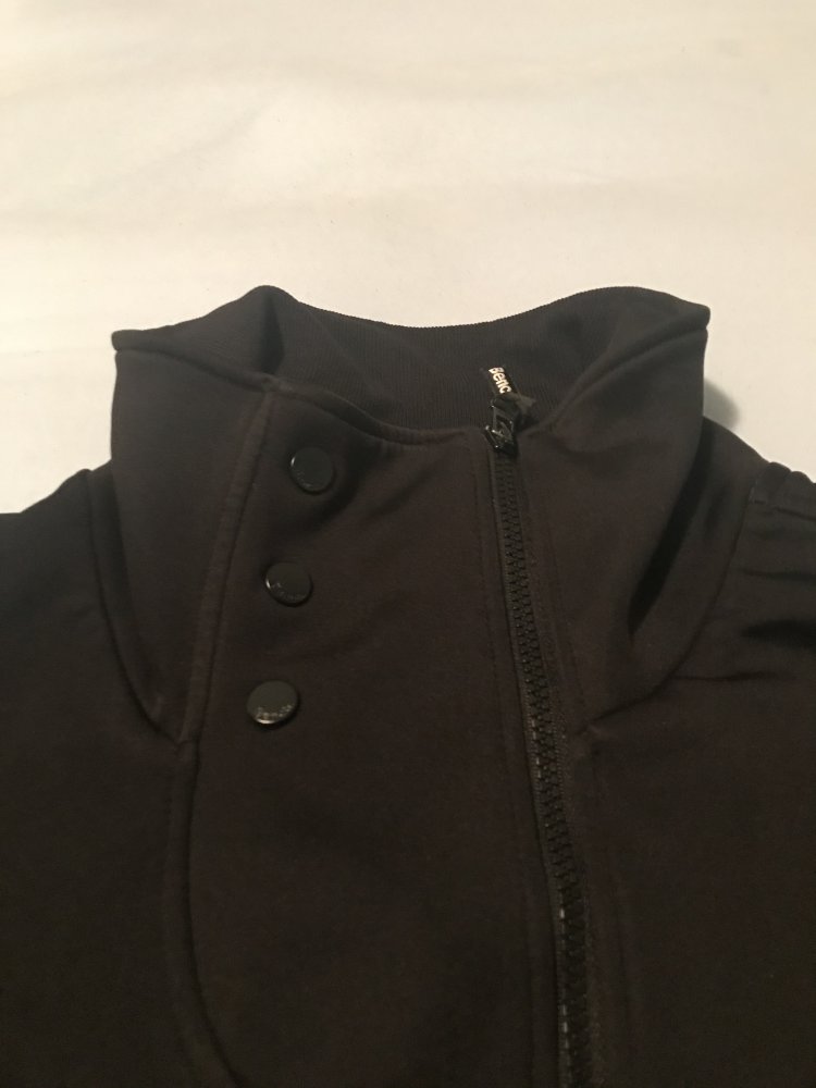 Jacke kurz schwarz Größe XL 2 Taschen von Bench - ungetragen