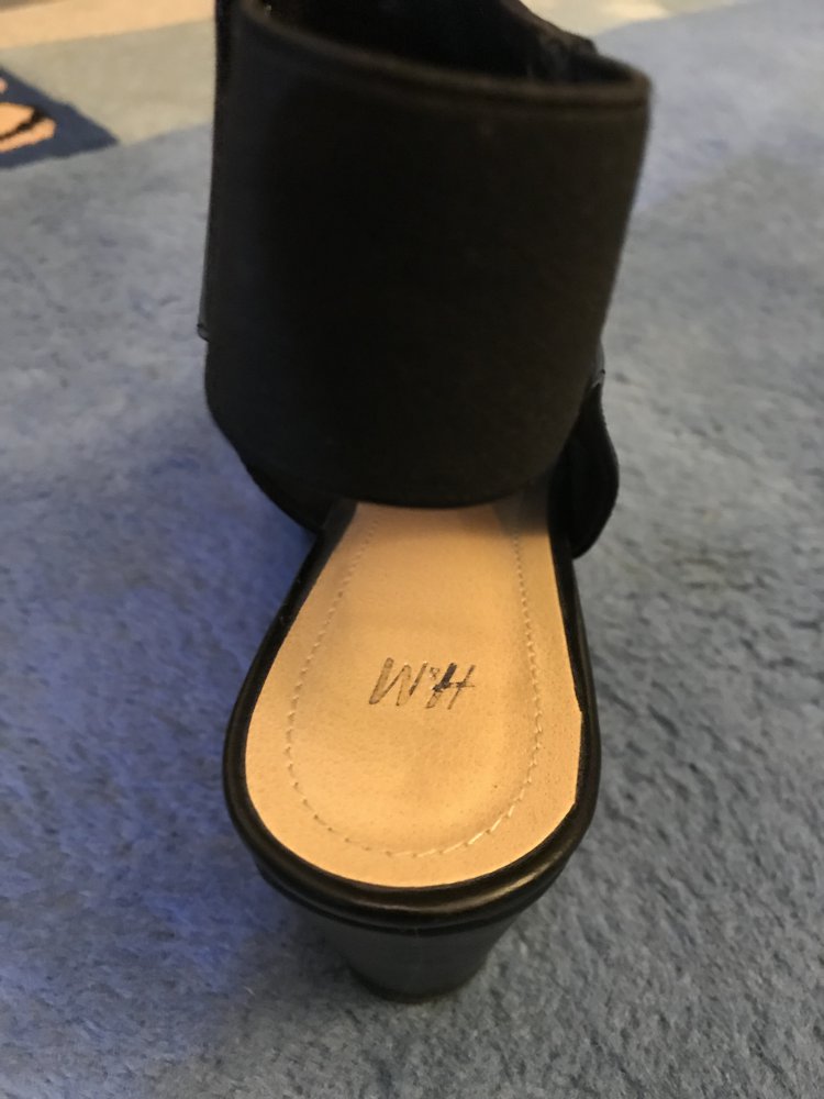 Wedges Sandalen Peep Toes Plateau Knöchelband hinten aus Stretch (vorne 2,5 cm Mitte 4 cm hinten 6 cm) schwarz Grösse 37 H&M – nur 2,3 x getragen