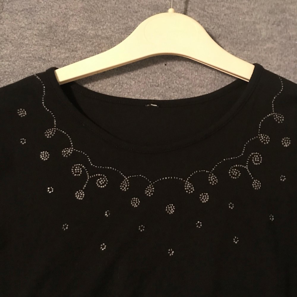 Langarm Shirt schwarz mit Glitzer-Bordüre Größe 42/44 – selten getragen
