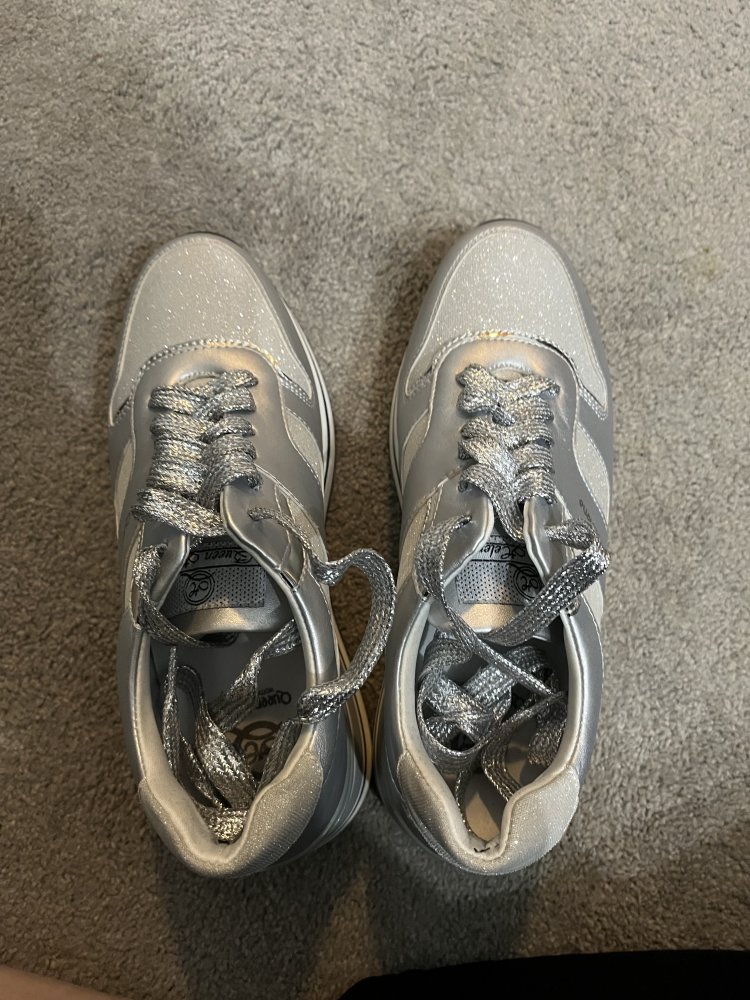 Sneaker/Turnschuhe silber, Größe 37, Plateau – neu und ungetragen
