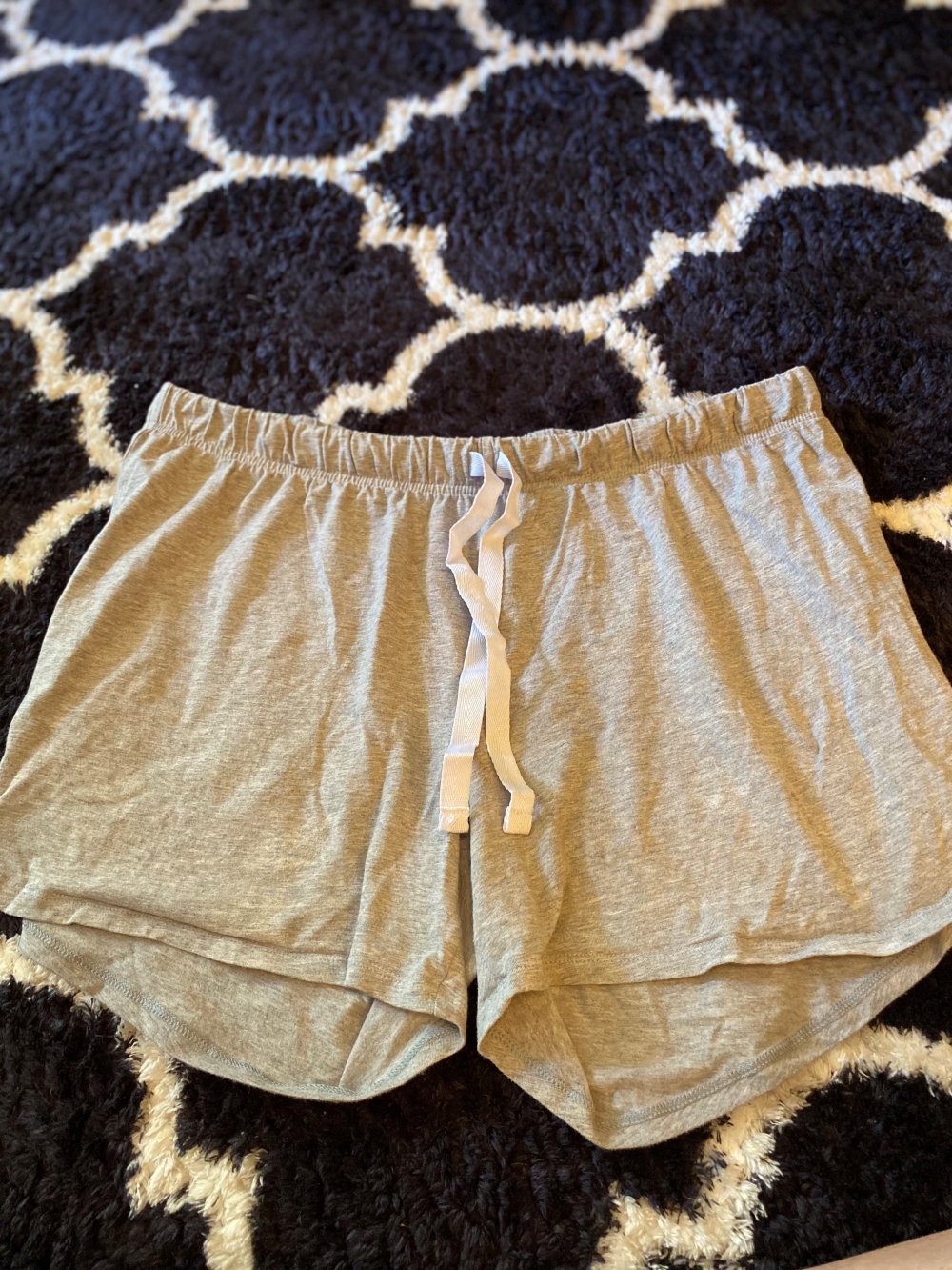 Shorts hellgrau, Größe 44/46 von Tchibo – NEU UND UNGETRAGEN