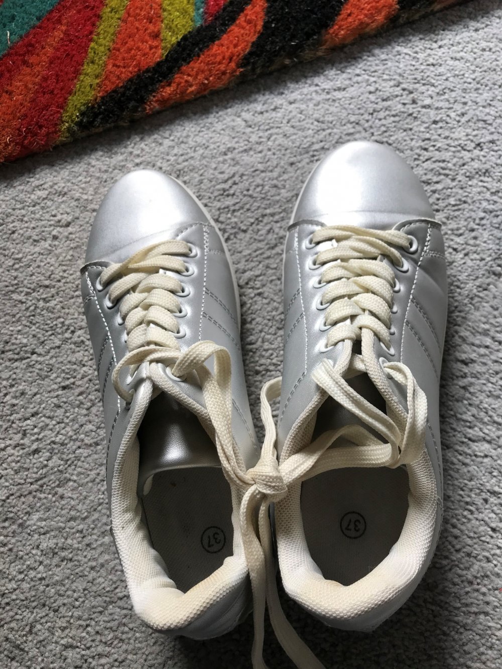 Sneaker mattsilber Grösse 37 – super bequem! 