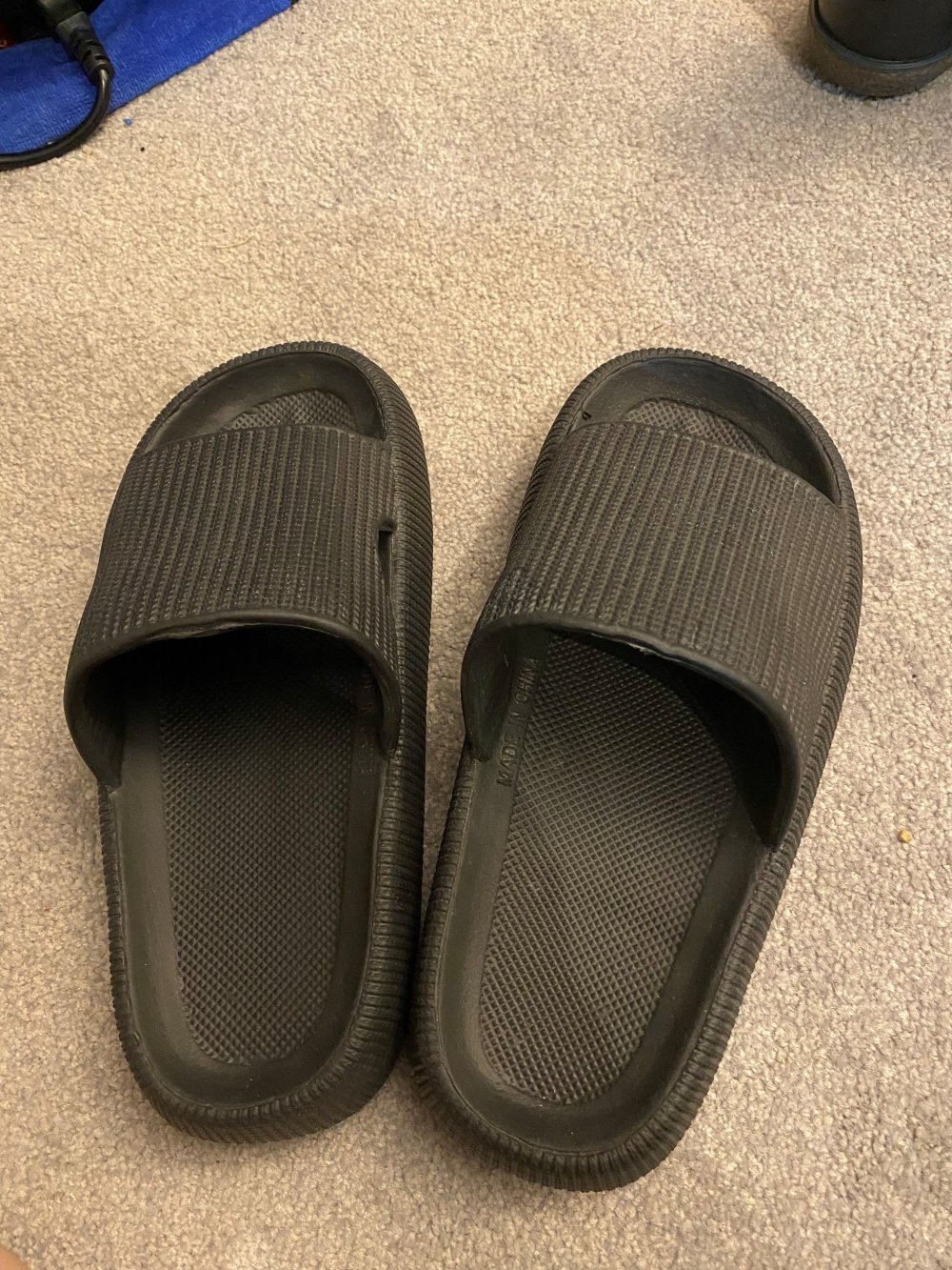 Cozi Sandalen/Schlappen/Pantoletten schwarz, Größe 36/37 - 1, 2 x getragen (mit Strümpfen)