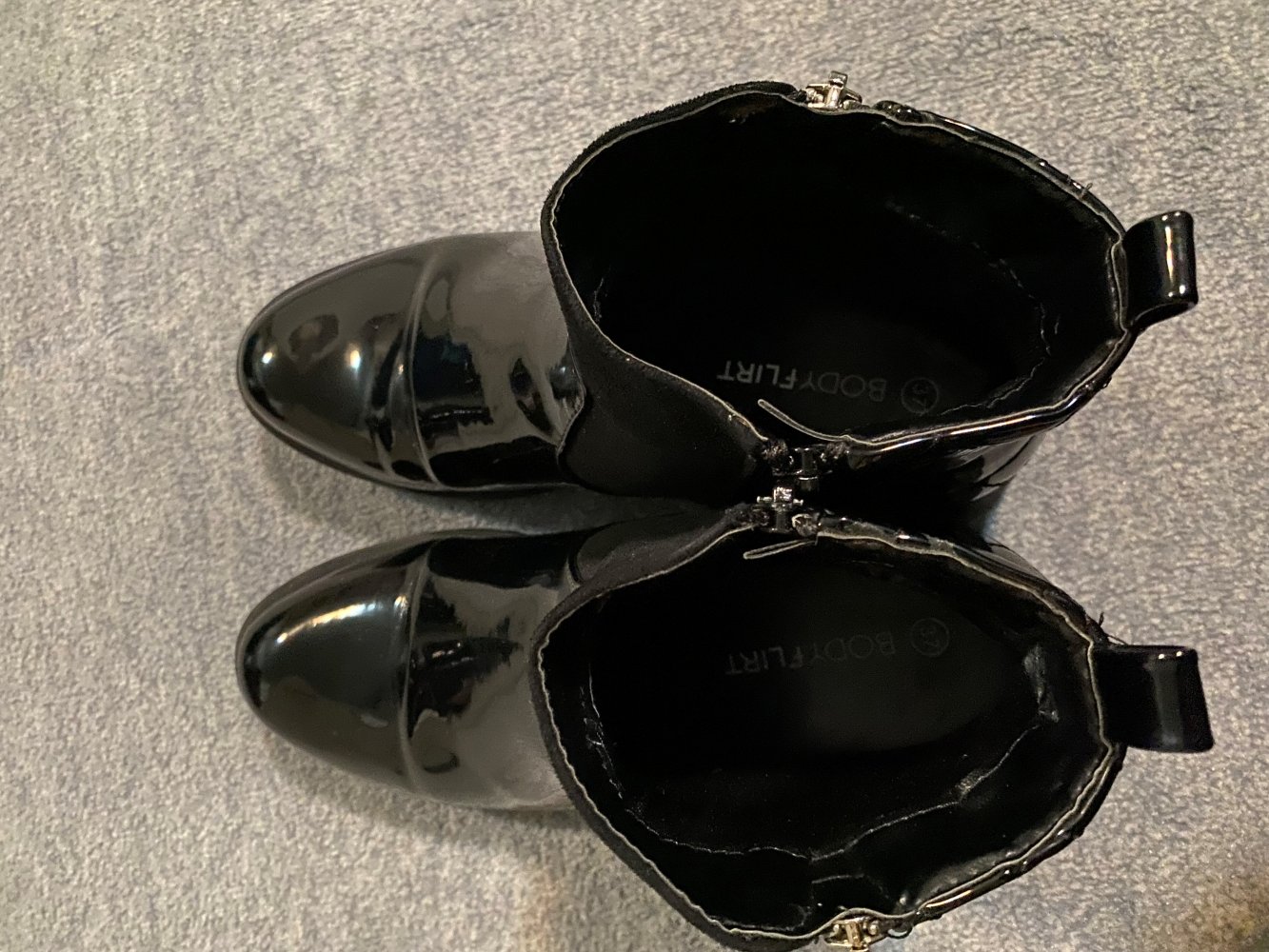 Schlupfstiefeletten Lackleder schwarz Größe 37 von bonprix – nur 1,2 x getragen