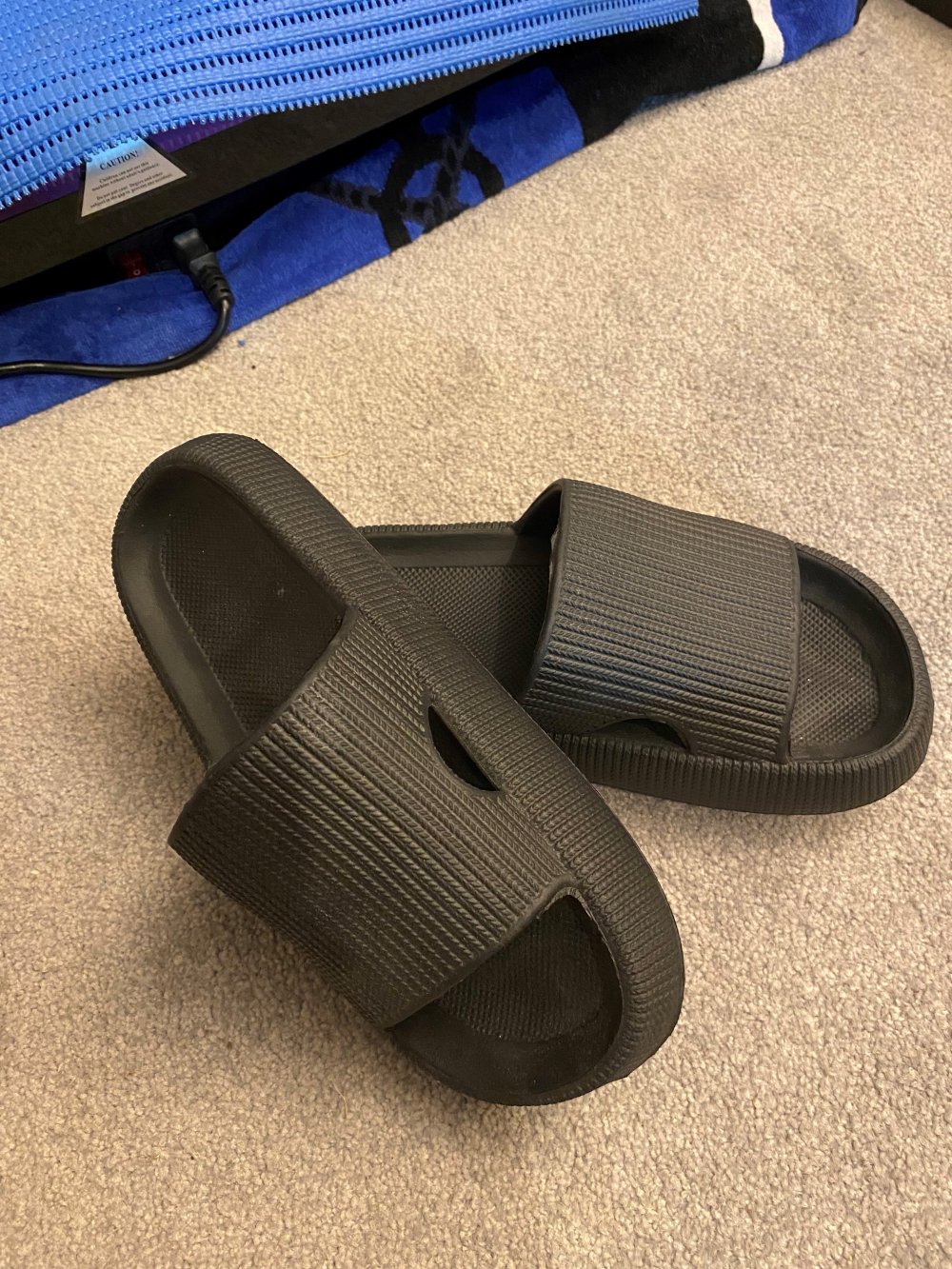 Cozi Sandalen/Schlappen/Pantoletten schwarz, Größe 36/37 - 1, 2 x getragen (mit Strümpfen)