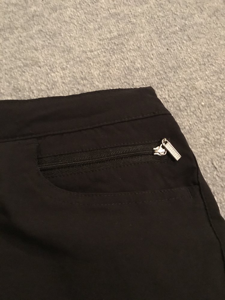 Schlupfhose Viskose/Stretch schwarz gerades Bein Grösse 46 - neu und ungetragen! 