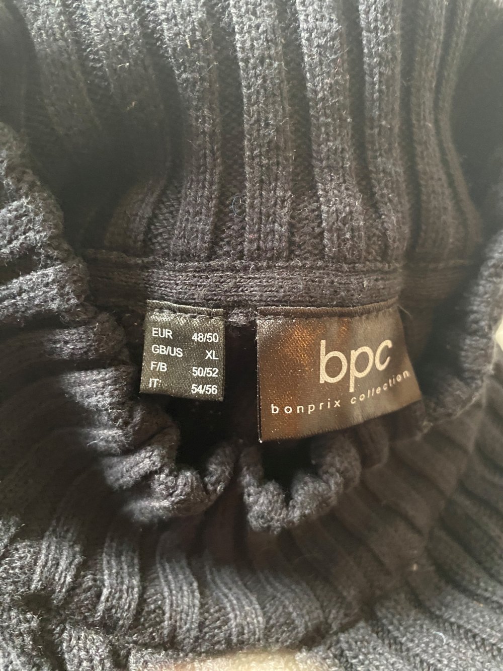 Rollkragenpullover gerippt schwarz (bonprix collection) – Größe 48/50 – nur selten getragen