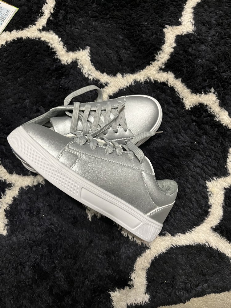 Sneaker/Turnschuhe silberfarben, Größe 37, neu und ungetragen