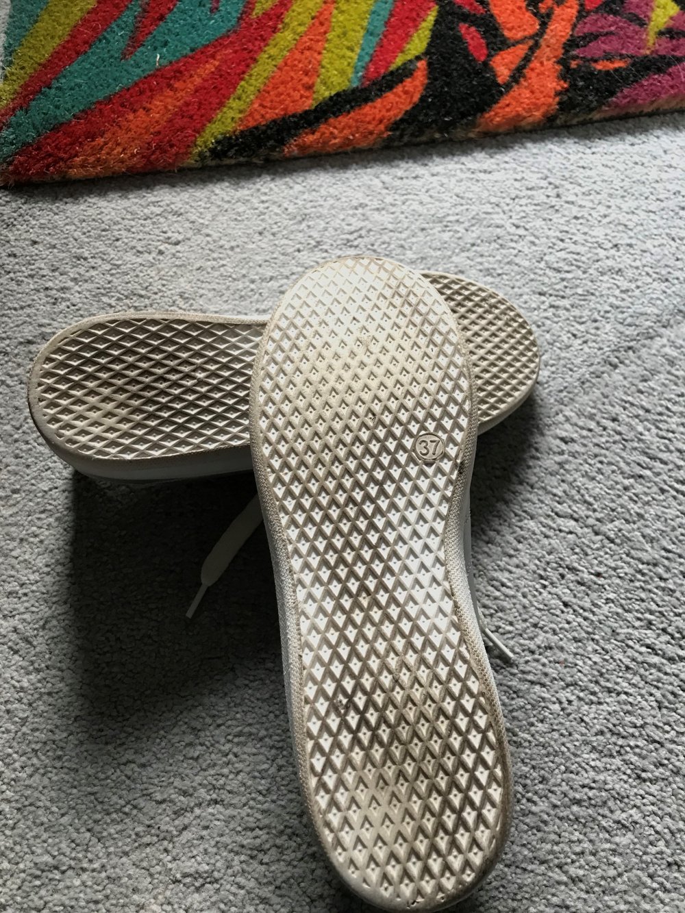 Sneaker mattsilber Grösse 37 – super bequem! 