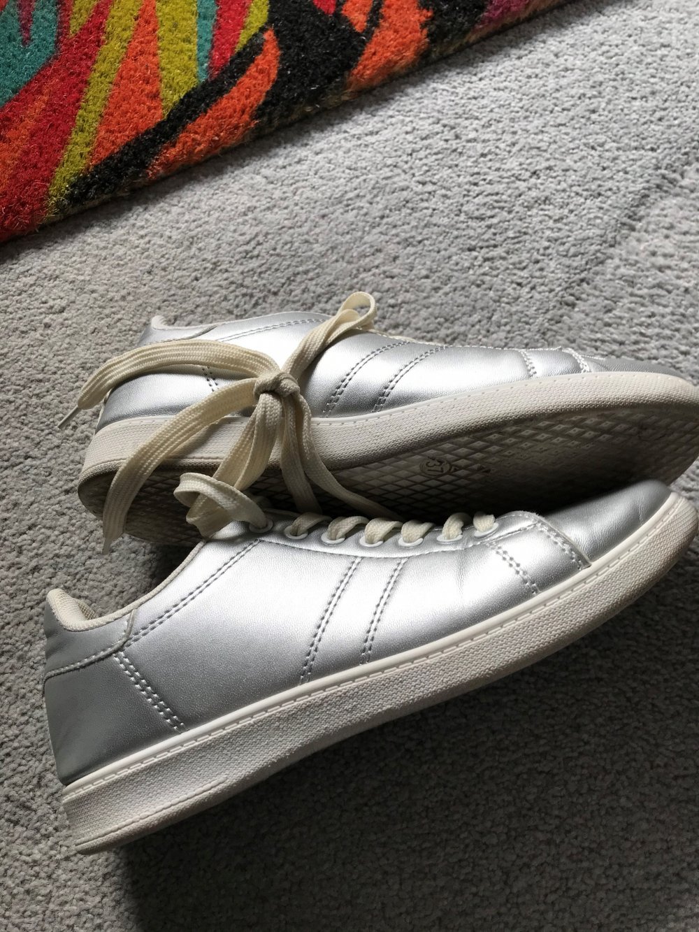 Sneaker mattsilber Grösse 37 – super bequem! 