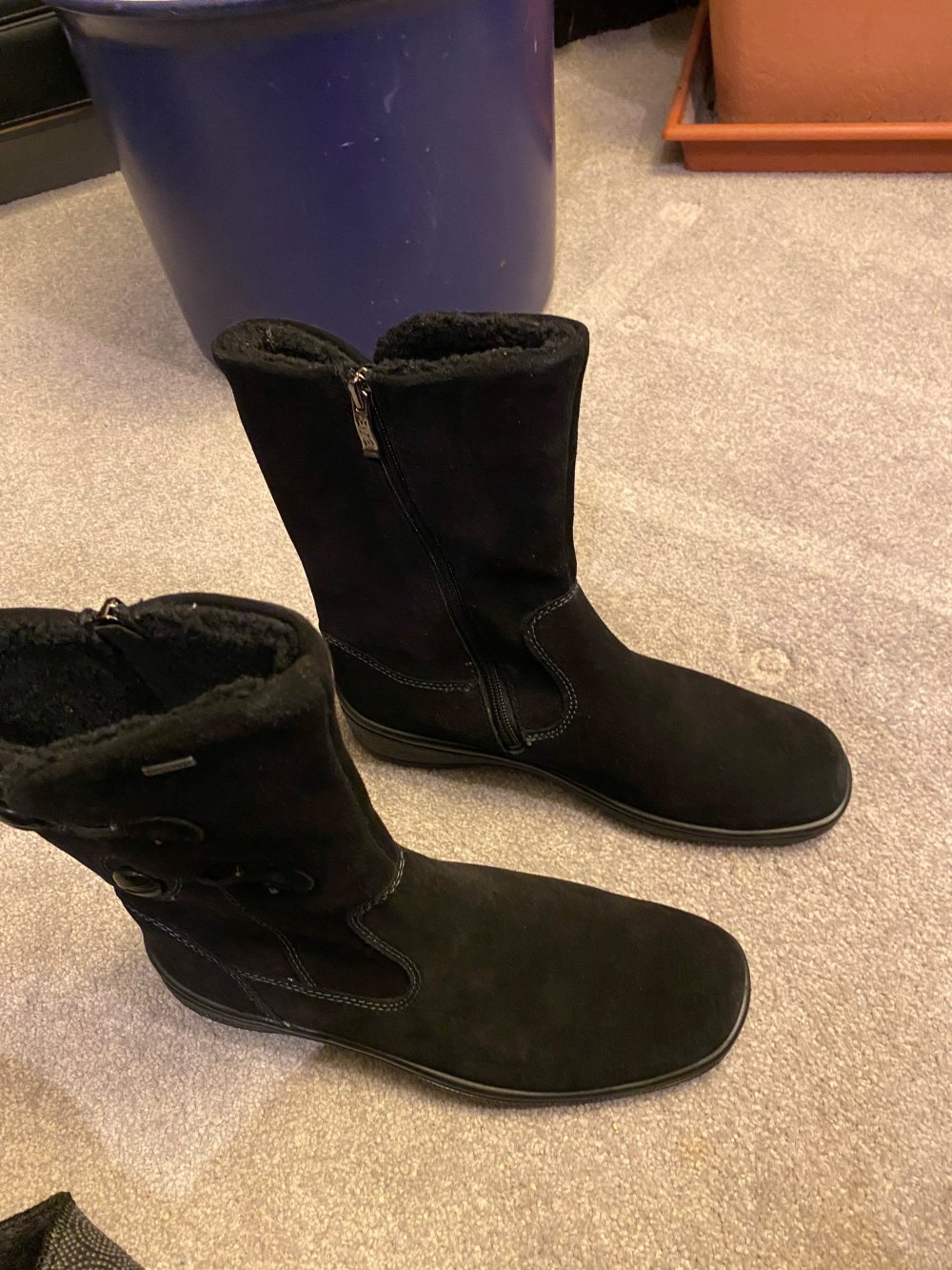 Wildleder Stiefeletten schwarz Größe 37 (von ara), für mich eher Größe 38!  – nur 1 x getragen 