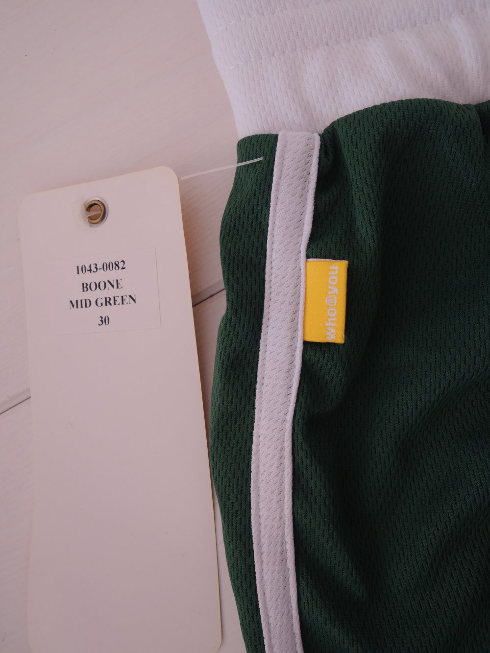 Mazine Shorts Hot Pants, grün-weiß, neu, retro