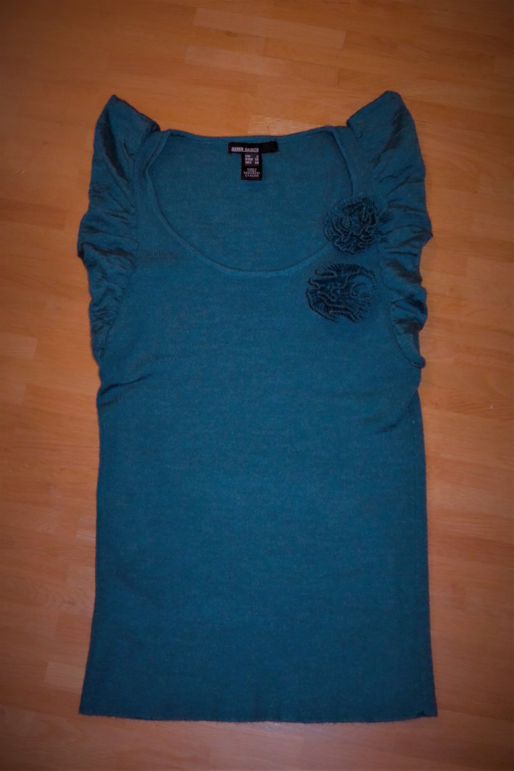 Petrolfarbenes Feinstricktop mit Rosen Herbst Winter Weihnachten Mango Basics