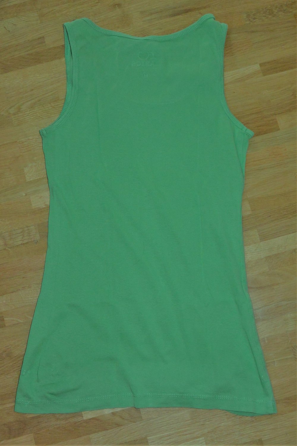 Grünes Basic Top