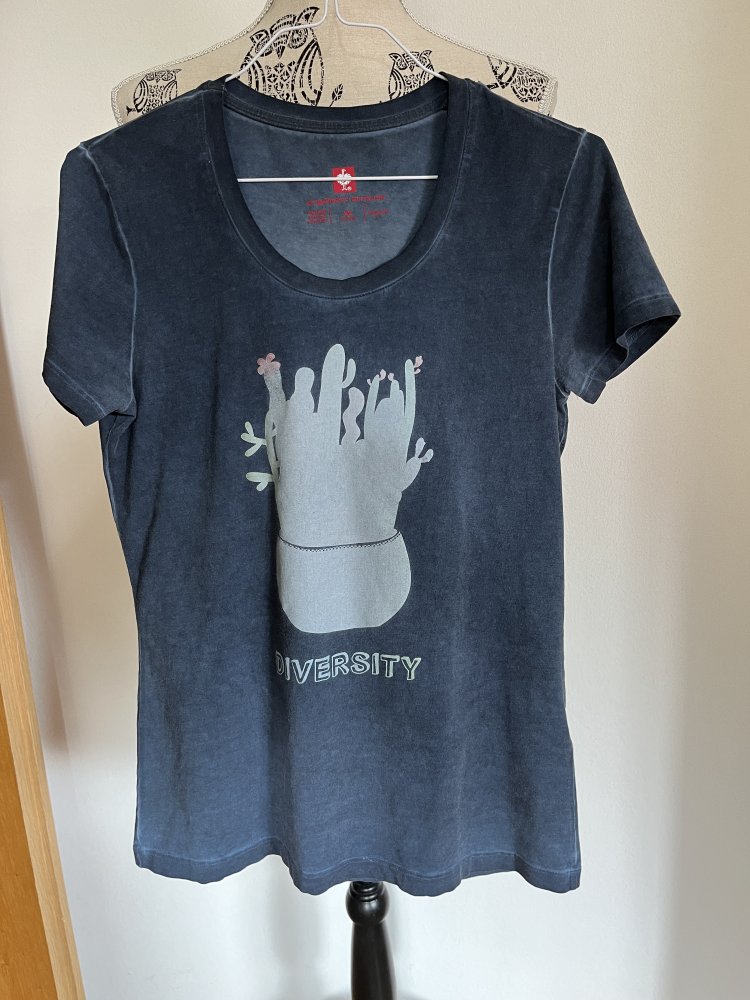 Ladies Vintage Stretch Tshirt Diversity Print