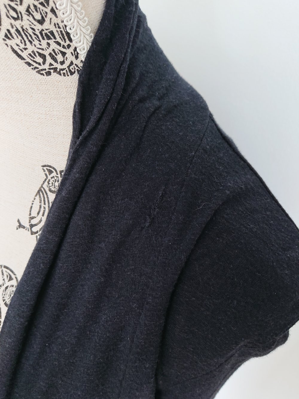 schwarzer dünner Cardigan