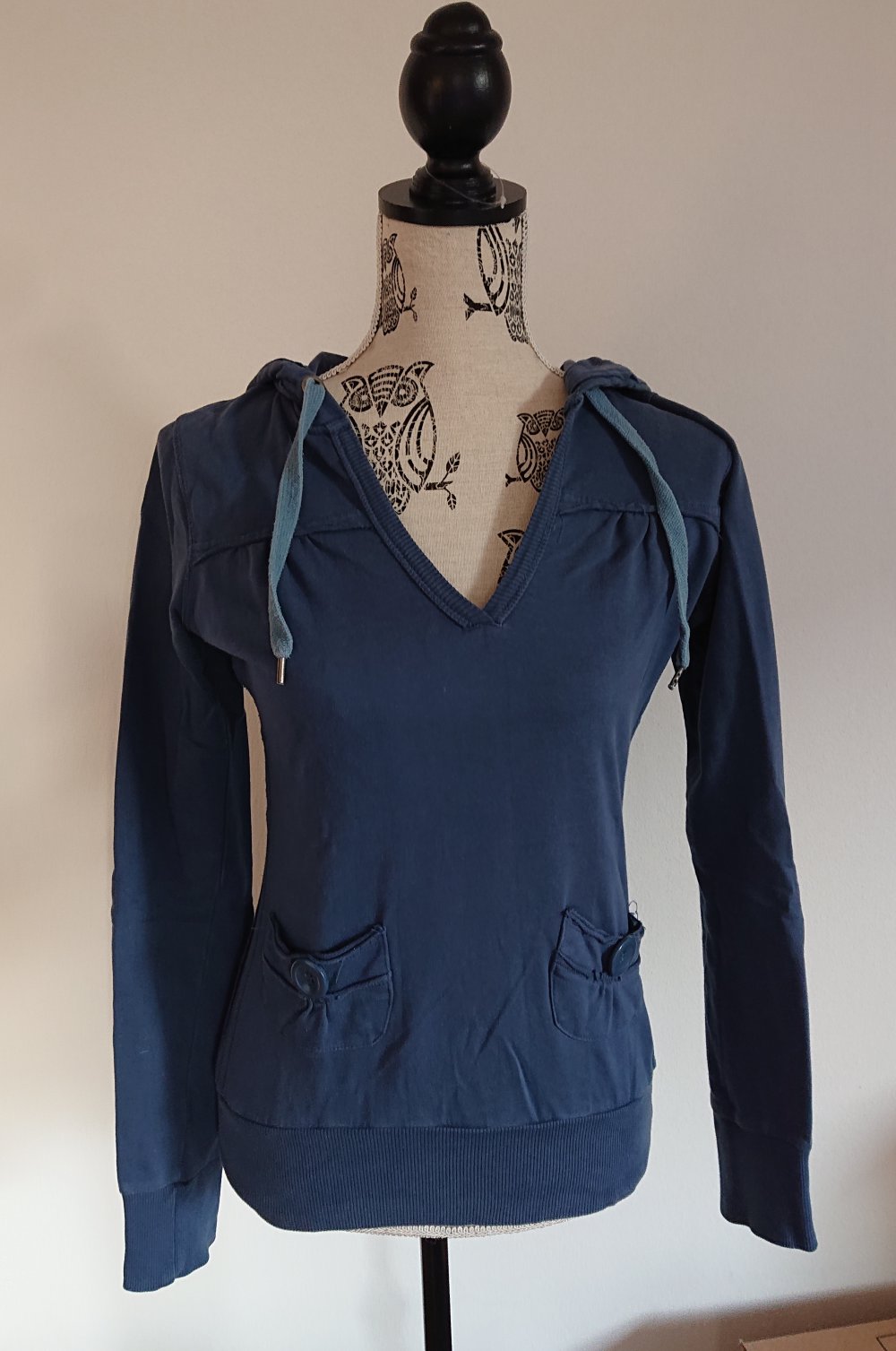 blauer Hoodie / Kapuzen Pullover mit V-Ausschnitt