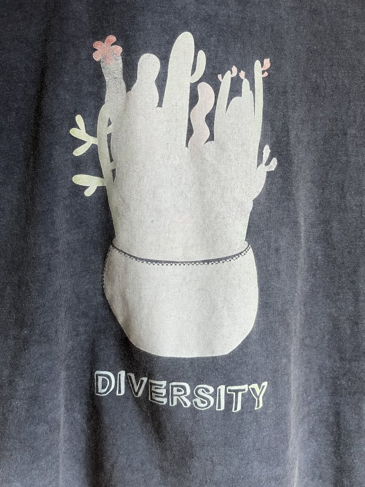 Ladies Vintage Stretch Tshirt Diversity Print