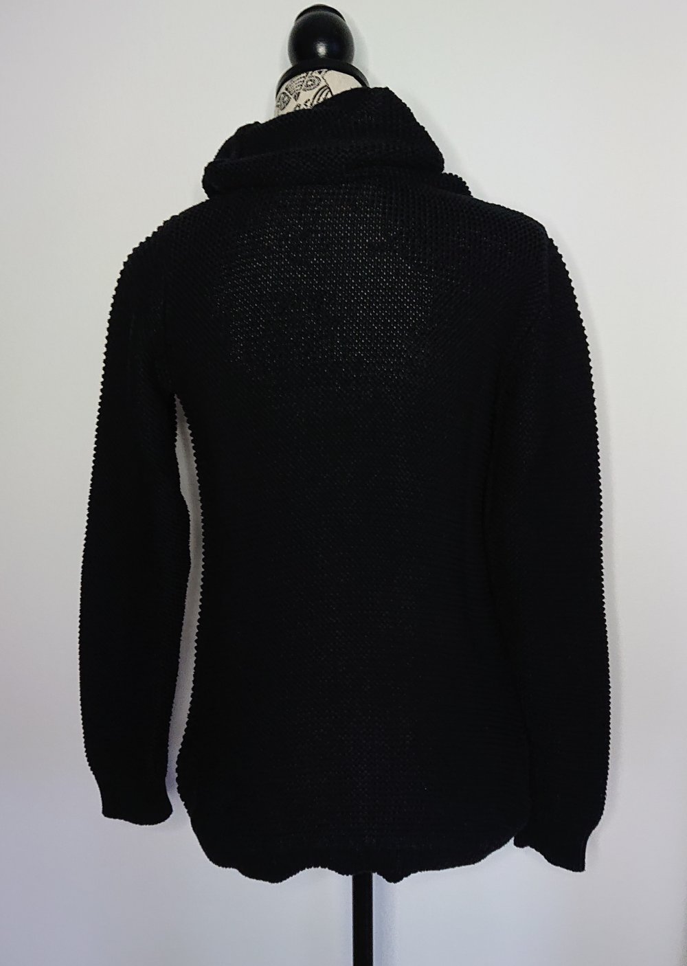 schwarzer Rollkragen Strickpullover
