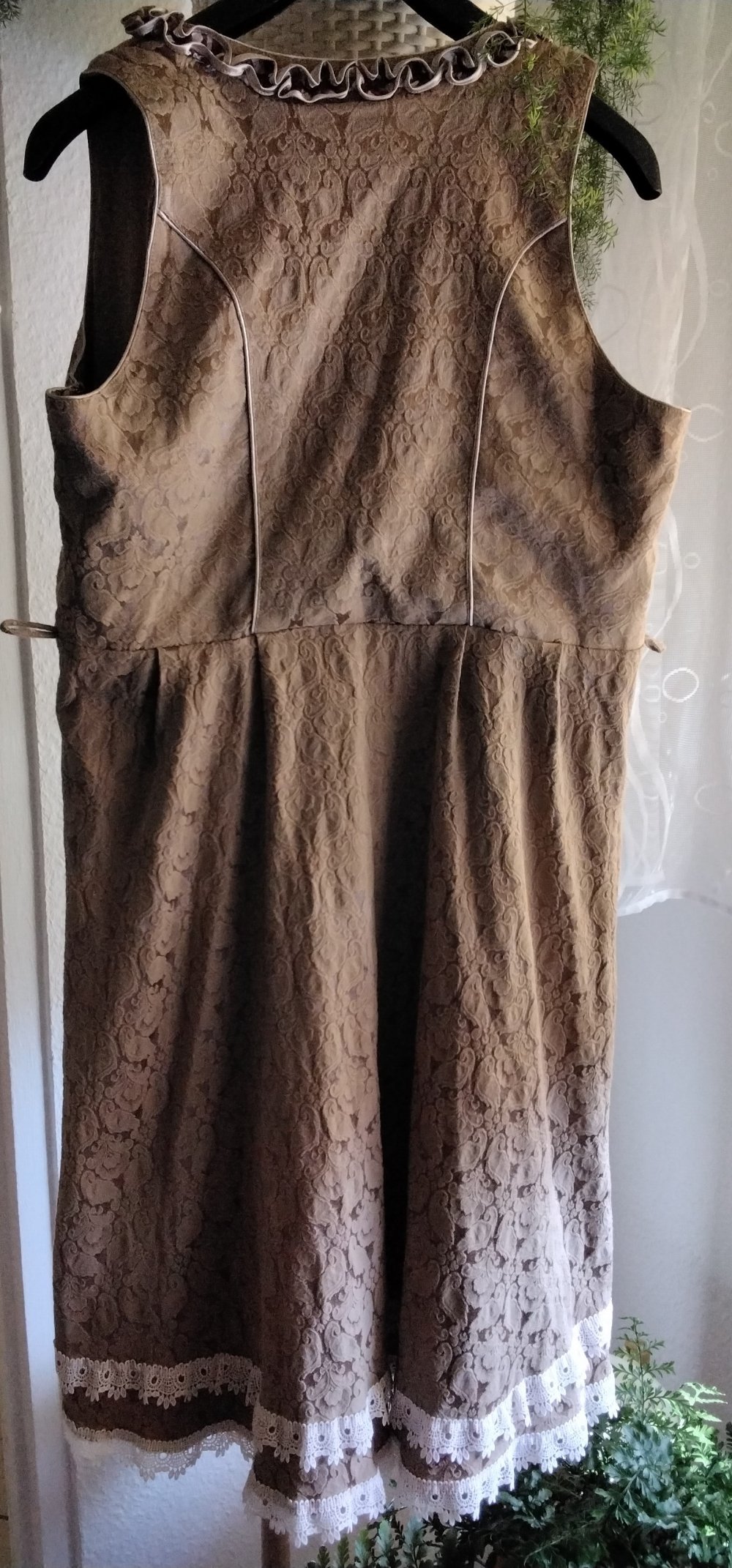 Dirndl neu Rosegoldfarbe Gr. 52 von bpc