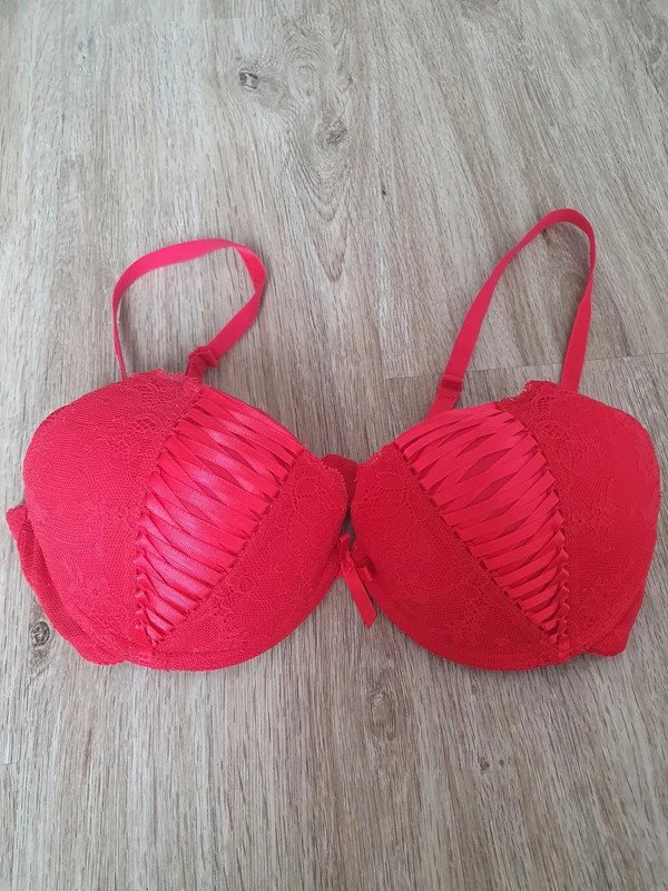 Roter BH von H&M Gr. 80 B