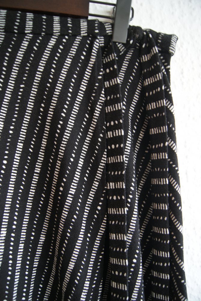 Wickelrock schwarz-weiss XS-S Streifen / Stripes