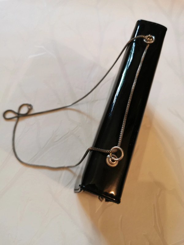 Schwarze Lackleder Handtasche