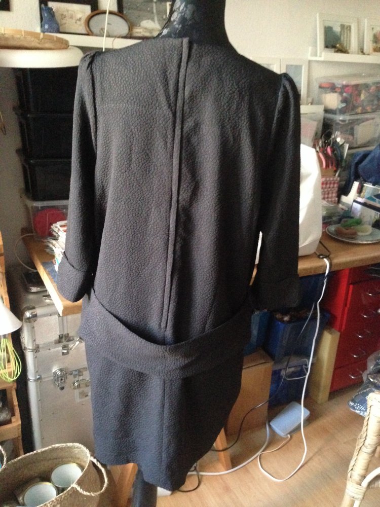 Struktur Kleid mit Blüten 