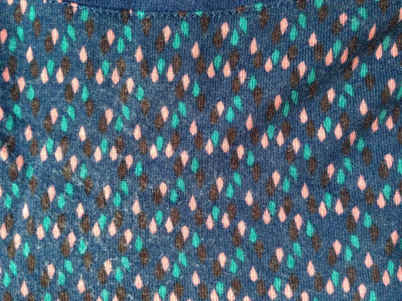 Süsser Pulli mit Muster 