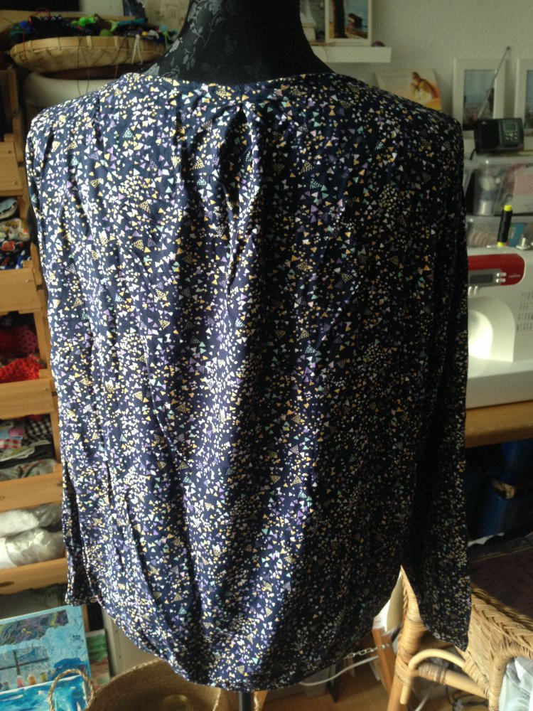 Bluse mit grafischen Muster