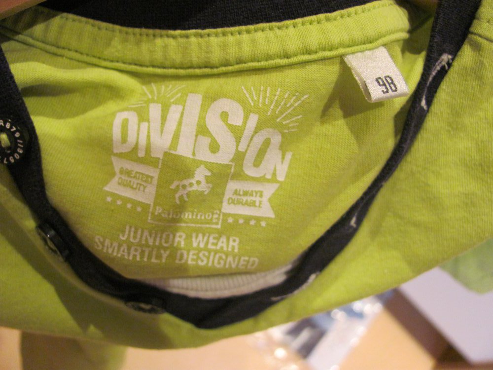 T-Shirt Größe 98 C&A