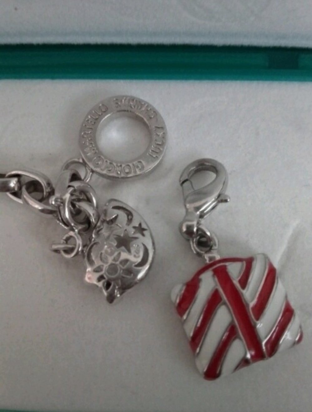 Charm, Anhänger, Rot weißes Geschenk