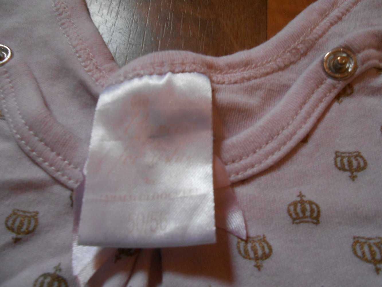 Strampler 50/56 rosa gold Harald Glööckler